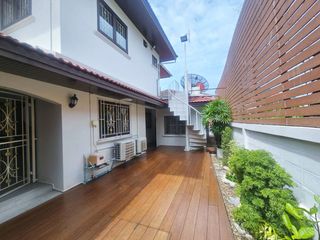 For sale 4 bedrooms house in Phaya Thai, Bangkok