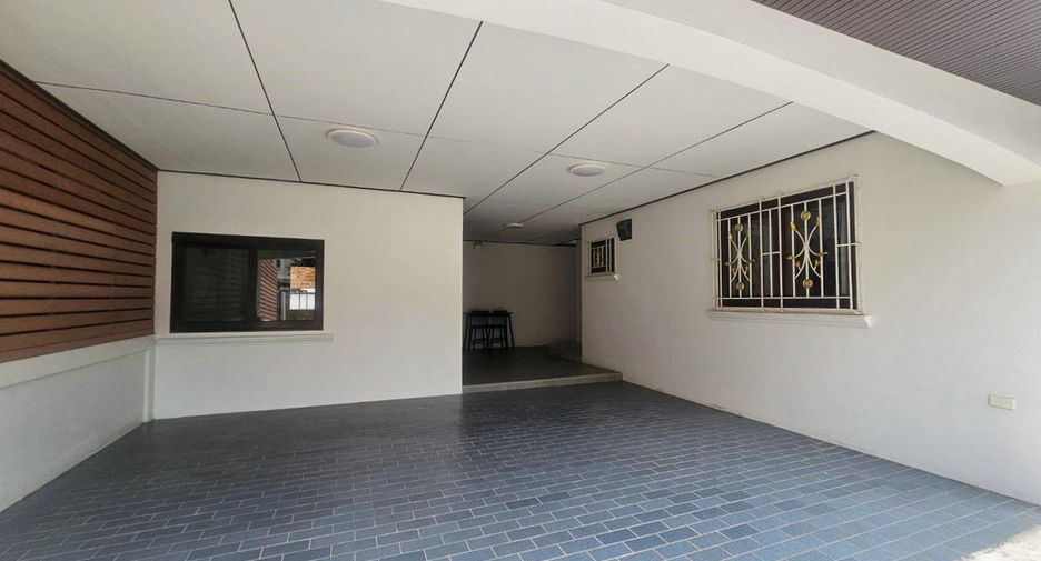 For sale 4 bedrooms house in Phaya Thai, Bangkok