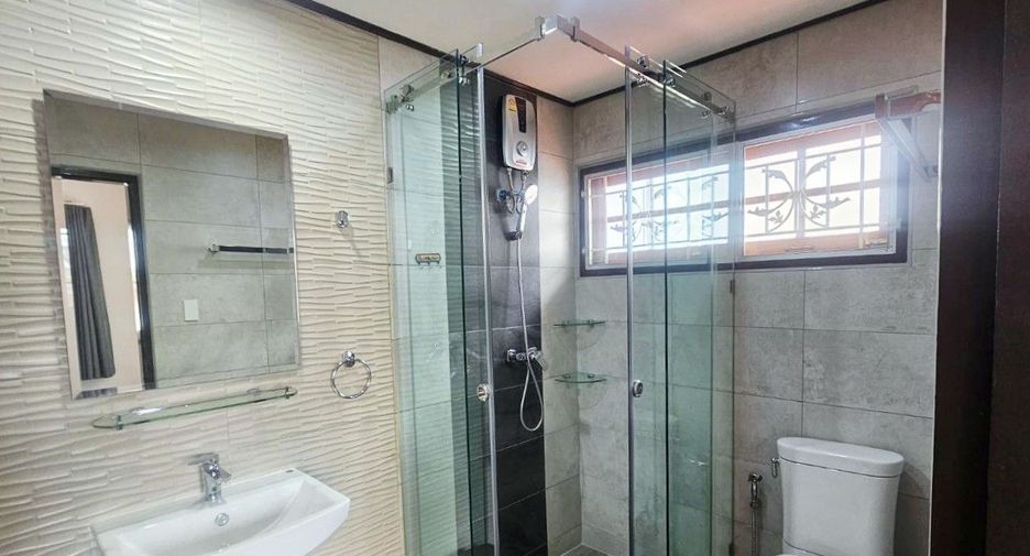 For sale 4 bedrooms house in Phaya Thai, Bangkok