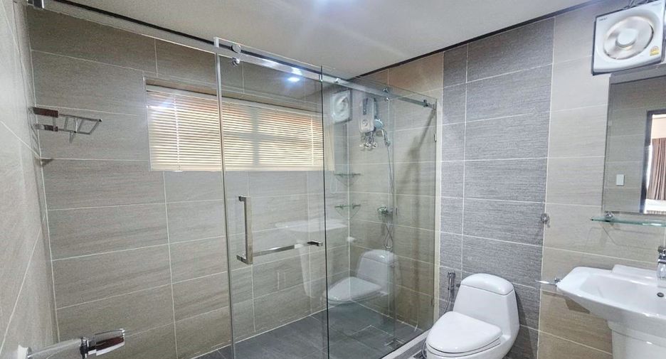 For sale 4 bedrooms house in Phaya Thai, Bangkok