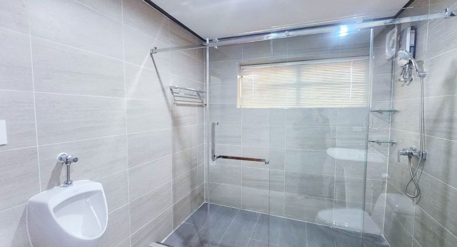 For sale 4 bedrooms house in Phaya Thai, Bangkok