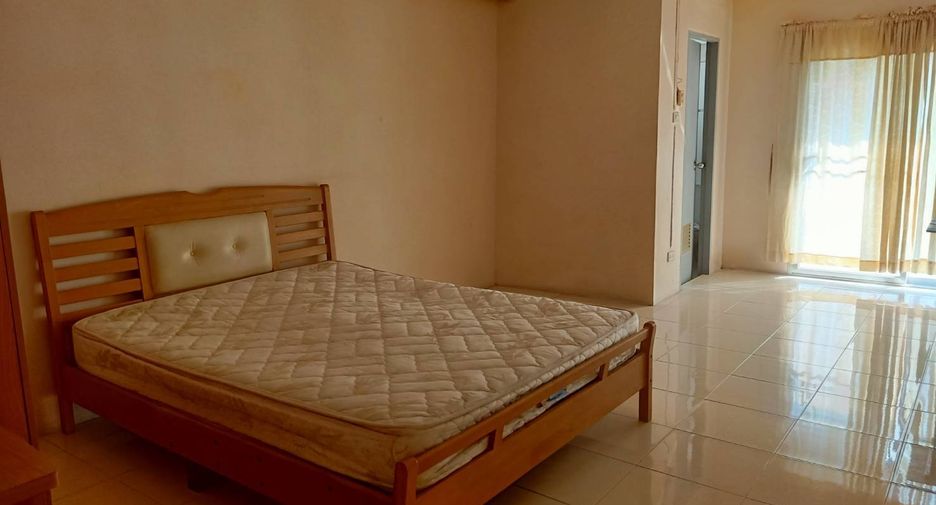 For sale 45 bedrooms retail Space in Wang Thonglang, Bangkok