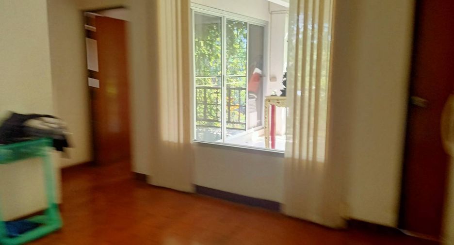 For sale 45 bedrooms retail Space in Wang Thonglang, Bangkok