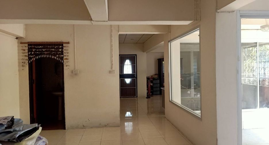 For sale 45 bedrooms retail Space in Wang Thonglang, Bangkok