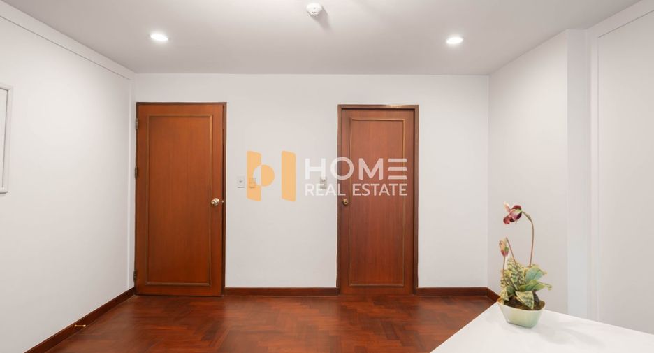 For sale 3 bedrooms condo in Ratchathewi, Bangkok