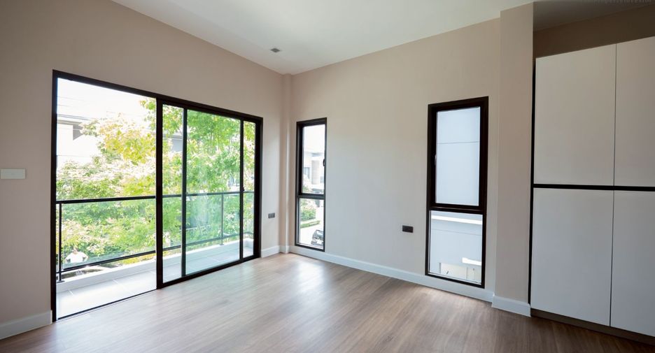 For sale 3 bedrooms house in Lam Luk Ka, Pathum Thani
