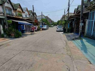 For sale 2 ベッドルーム house in Sai Mai, Bangkok
