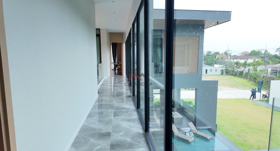 Villa zum Kauf mit 5 Zimmer in Bang Lamung, Chonburi