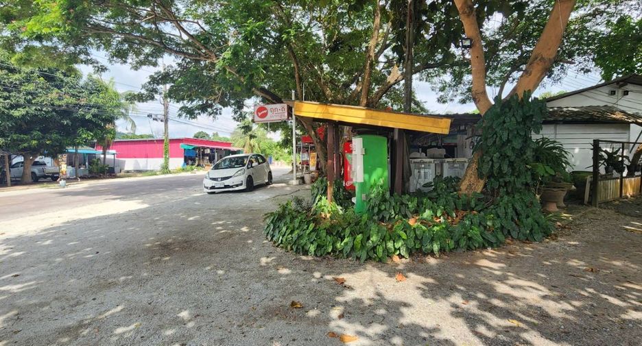 出售 土地 在 Si Racha, Chon Buri