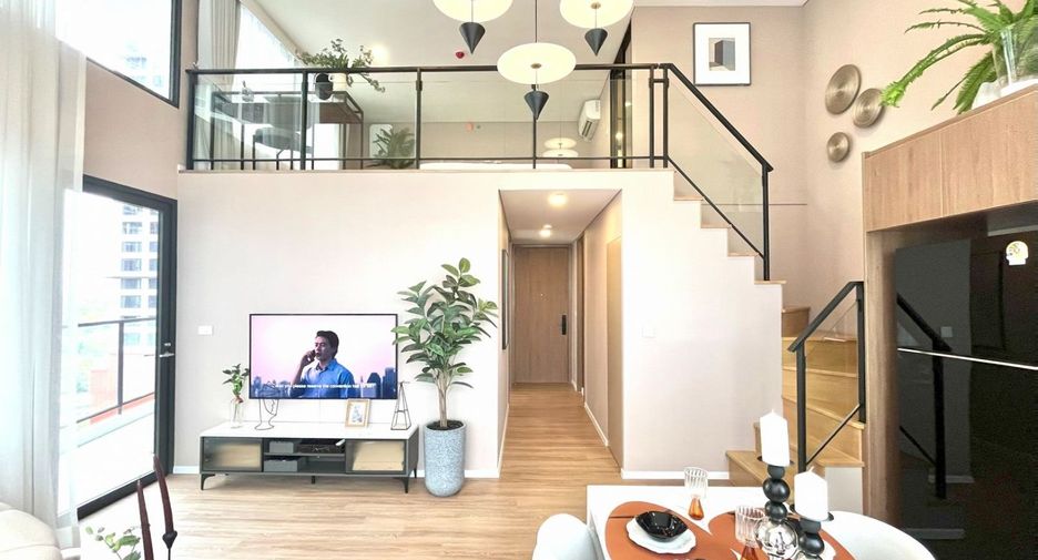 For sale 2 bedrooms condo in Huai Khwang, Bangkok