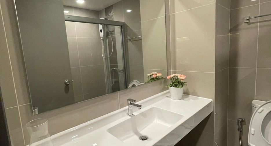 Продажа 1 кровать кондо в Кхлонг Сан, Бангкок
