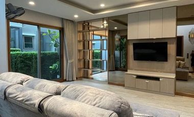 For rent 3 bedrooms house in Saphan Sung, Bangkok