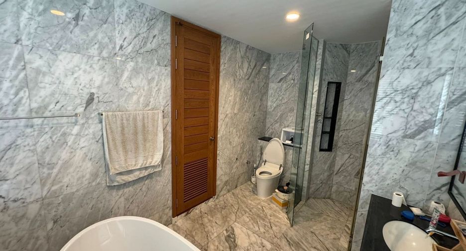 For rent 3 bedrooms house in Saphan Sung, Bangkok