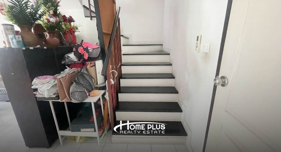 For rent そして for sale 3 ベッドルーム townhouse in Lam Luk Ka, Pathum Thani