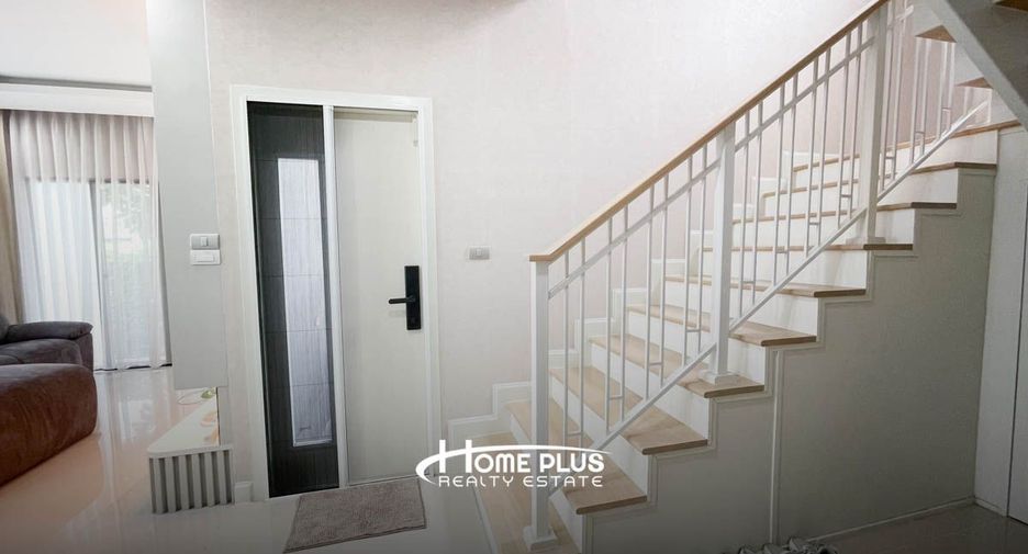 For sale 3 bedrooms house in Mueang Pathum Thani, Pathum Thani