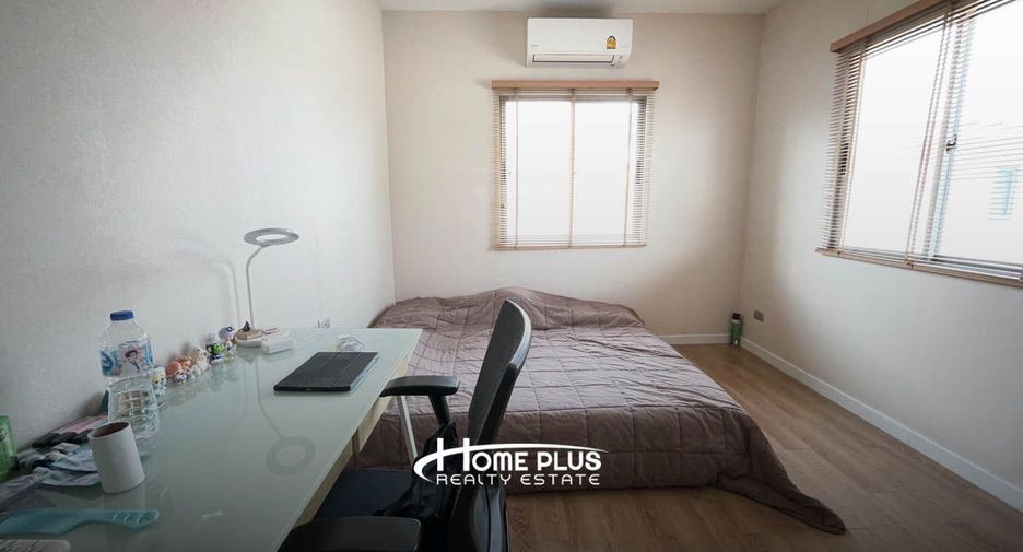 For sale 3 bedrooms house in Mueang Pathum Thani, Pathum Thani