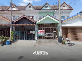 For sale 2 bedrooms townhouse in Phra Khanong, Bangkok