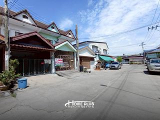 For sale 2 bedrooms townhouse in Phra Khanong, Bangkok