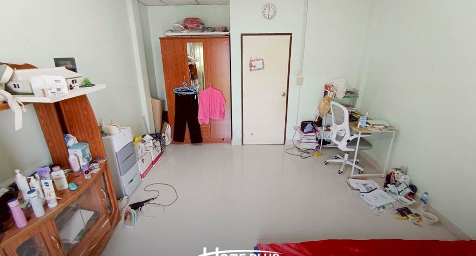 出售 2 卧室 联排别墅 在 Phra Khanong, 曼谷
