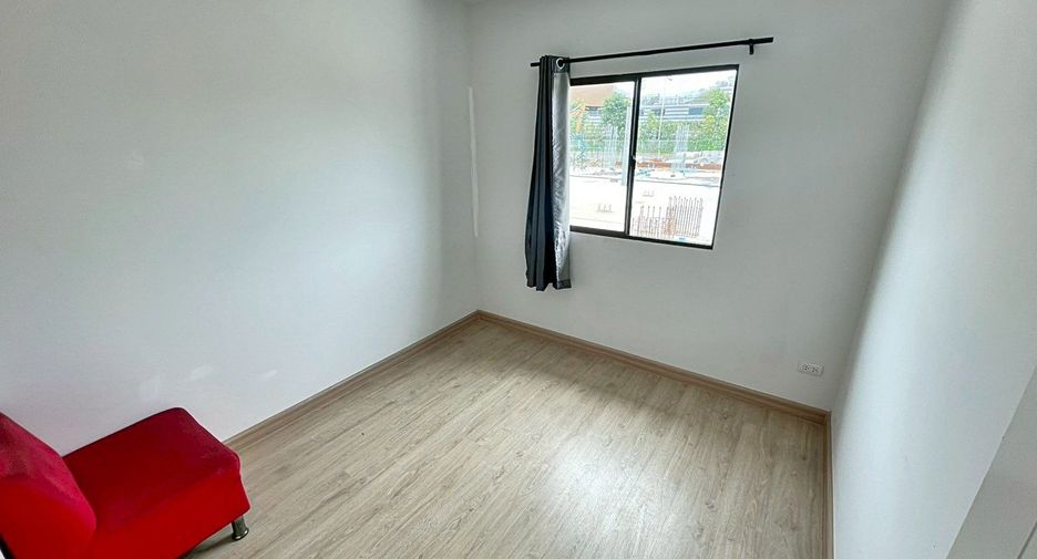 For rent 3 bedrooms townhouse in Bang Phli, Samut Prakan
