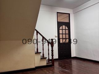 For rent 4 bedrooms townhouse in Bang Na, Bangkok