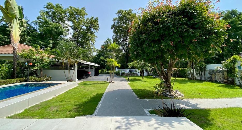 For rent and for sale 4 bedrooms villa in Mueang Chiang Mai, Chiang Mai
