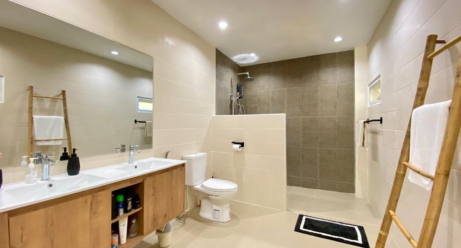 For rent and for sale 4 bedrooms villa in Mueang Chiang Mai, Chiang Mai