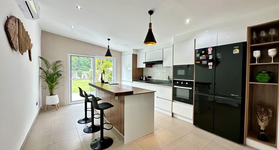 For rent and for sale 4 bedrooms villa in Mueang Chiang Mai, Chiang Mai