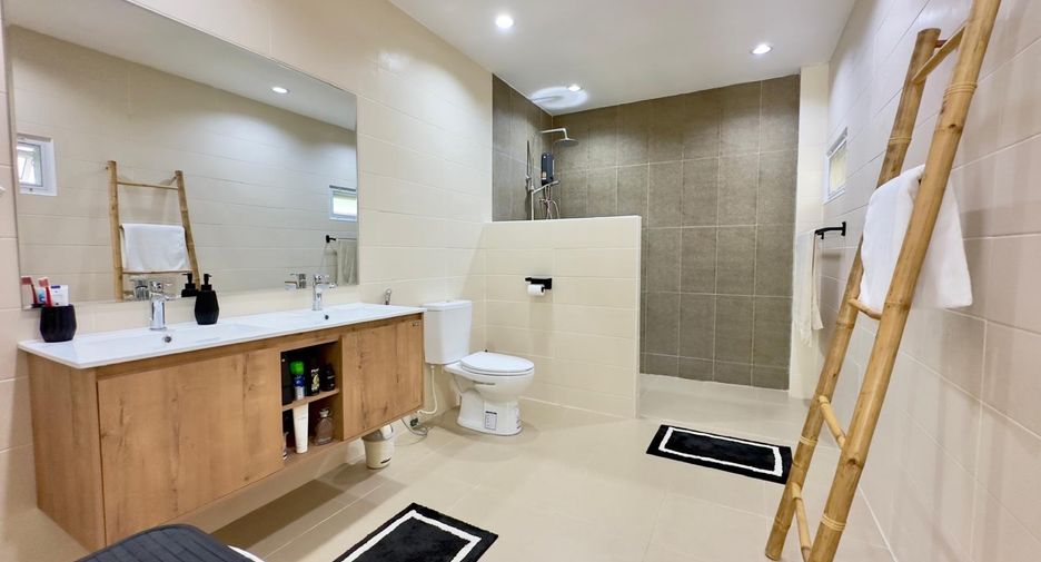 For rent and for sale 4 bedrooms villa in Mueang Chiang Mai, Chiang Mai