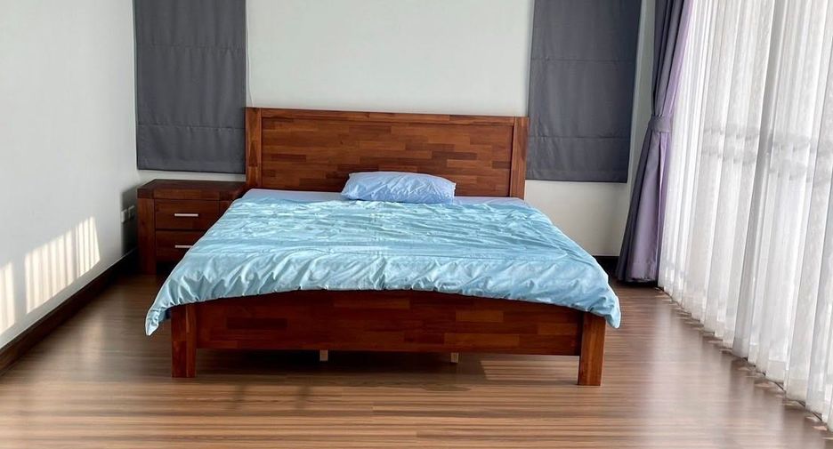 For rent 3 bedrooms house in East Pattaya, Pattaya