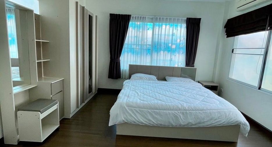 For rent 3 bedrooms house in East Pattaya, Pattaya