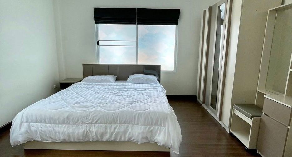 For rent 3 bedrooms house in East Pattaya, Pattaya