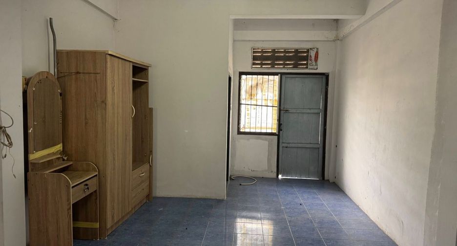For sale 18 bedrooms apartment in Si Racha, Chonburi