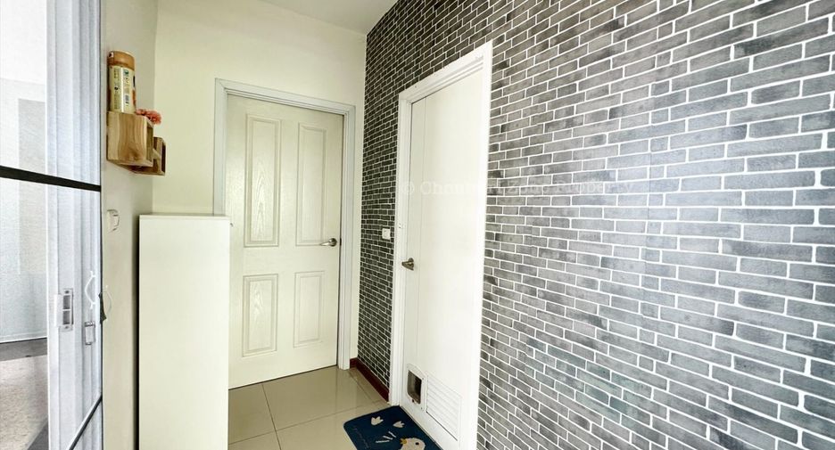 For sale 3 bedrooms house in Si Racha, Chonburi