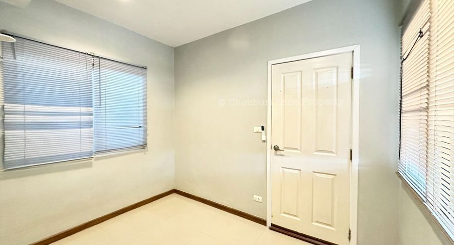 For sale 3 bedrooms house in Si Racha, Chonburi