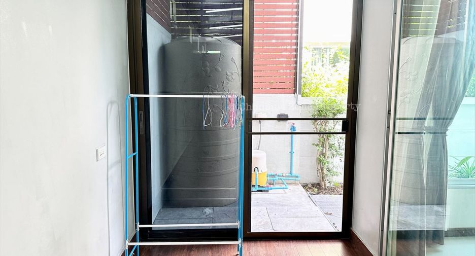For sale 3 bedrooms house in Si Racha, Chonburi