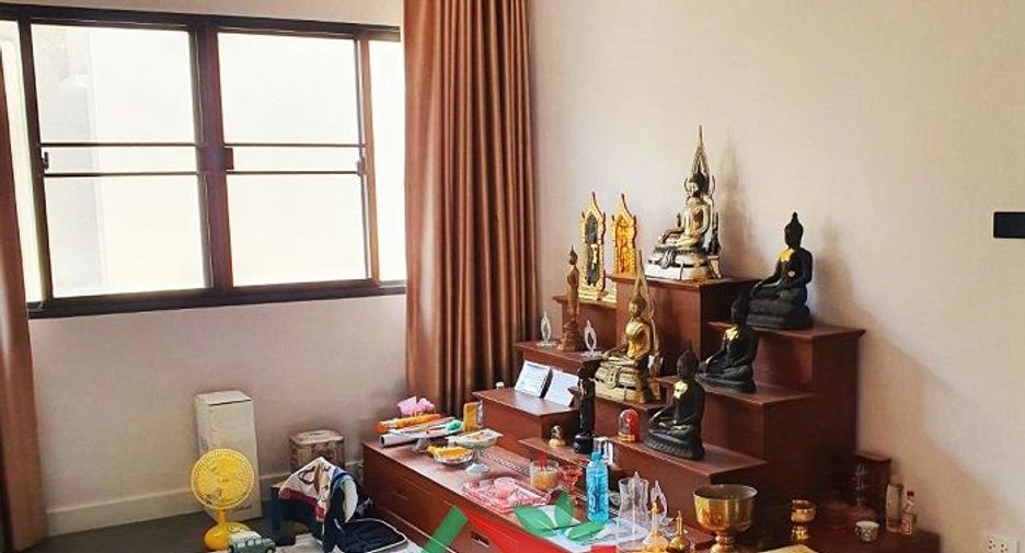 Haus zum Kauf mit 4 Zimmer in Saphan Sung, Bangkok