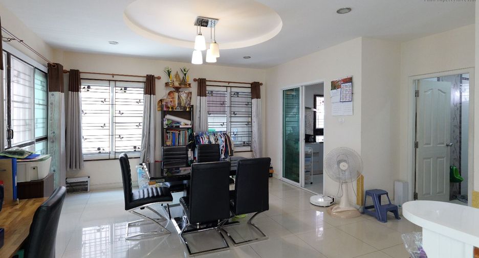 For sale 3 bedrooms house in Bang Lamung, Chonburi