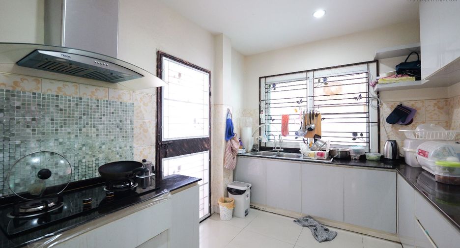 For sale 3 bedrooms house in Bang Lamung, Chonburi