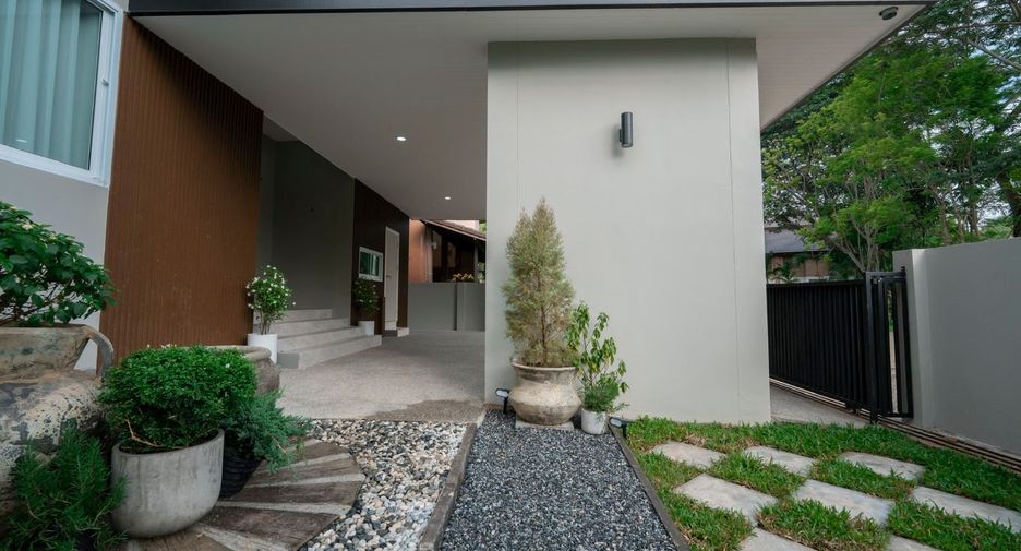 For sale 2 bedrooms house in Mueang Lamphun, Lamphun