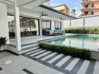 Villa zur Miete mit 4 Zimmer in Bang Lamung, Chonburi
