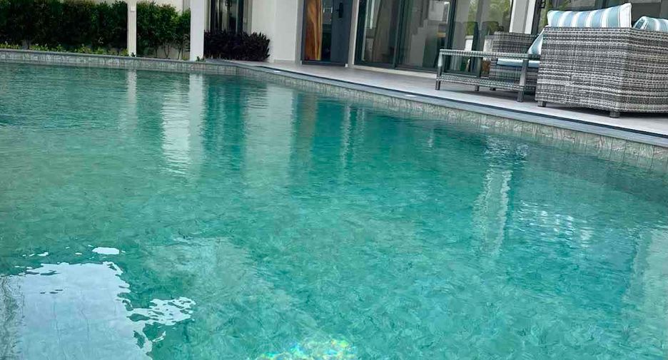 À louer 4 chambres villa à Bang Lamung, Chonburi