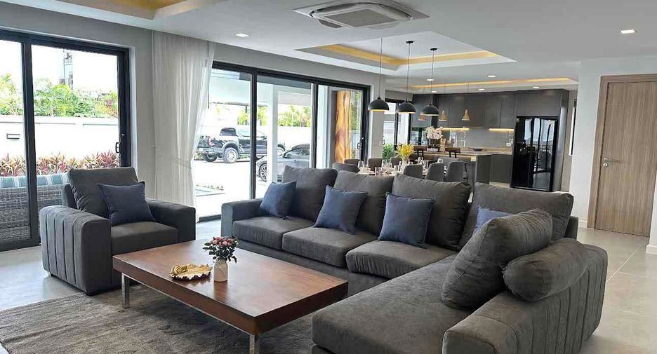 À louer 4 chambres villa à Bang Lamung, Chonburi