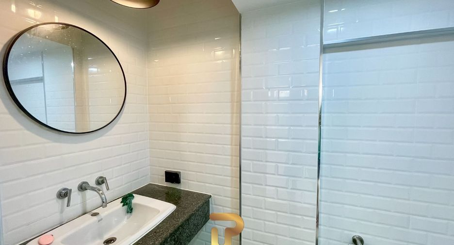 For sale 4 bedrooms townhouse in Bang Lamung, Chonburi