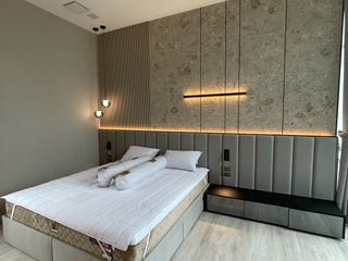 Haus zur Miete mit 4 Zimmer in Saphan Sung, Bangkok