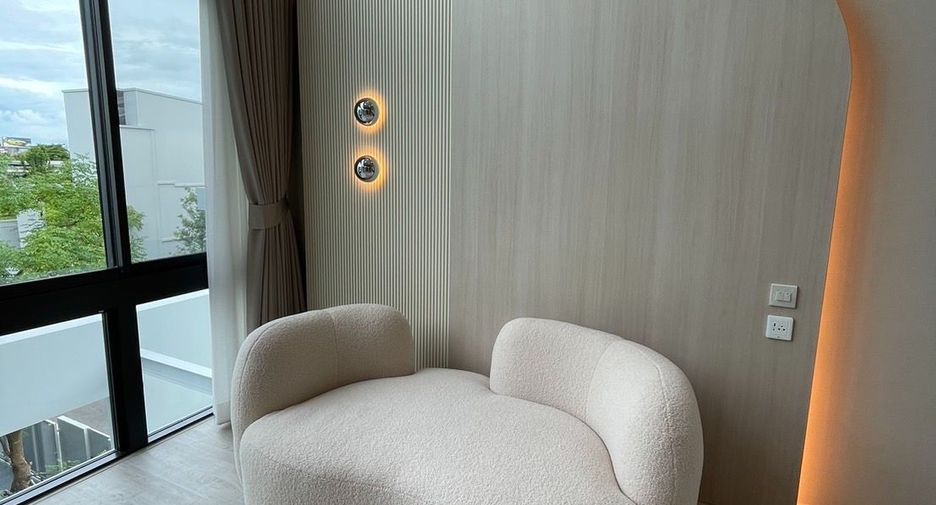 Haus zur Miete mit 4 Zimmer in Saphan Sung, Bangkok