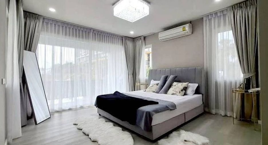 Casa en venta de 4 habitaciones en Bang Lamung, Chonburi