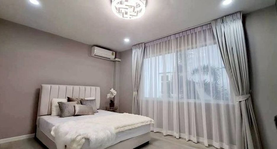 Casa en venta de 4 habitaciones en Bang Lamung, Chonburi