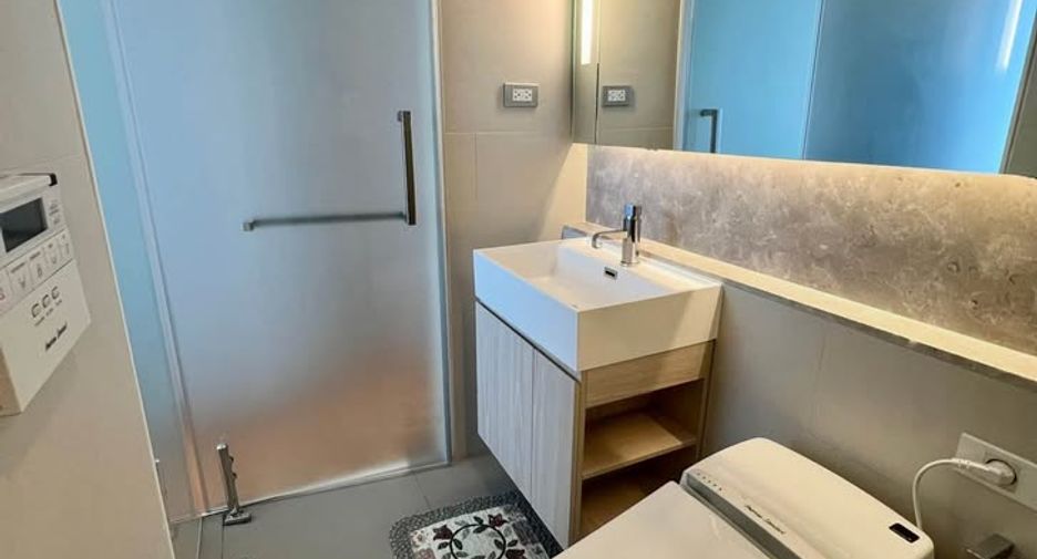 For rent and for sale 2 bedrooms condo in Khlong Toei, Bangkok