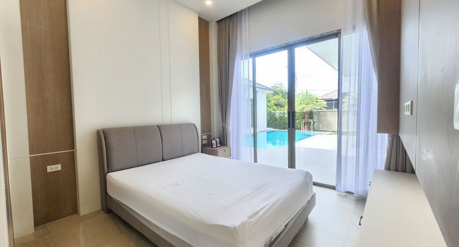 For sale 4 bedrooms villa in Hua Hin, Prachuap Khiri Khan